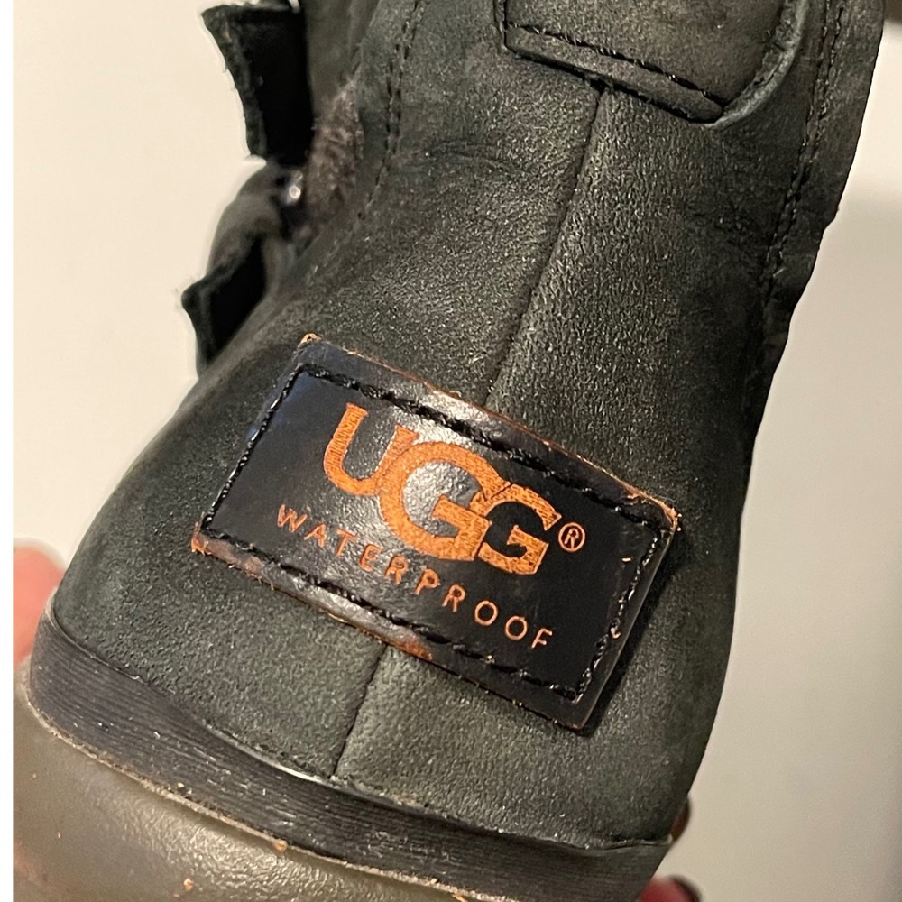 UGG Simmens Waterproof Boot Womens 8.5 Black Leather‎ Wool Moto Buckle 1005285 - Picture 6 of 8